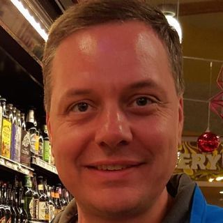 Sam Schneider profile picture